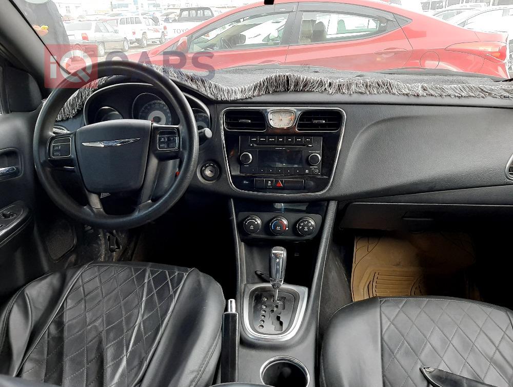 Chrysler 200